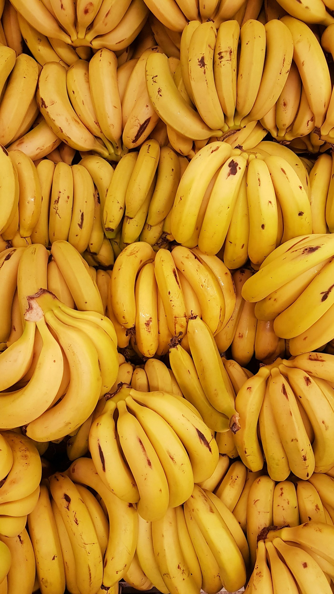 Reife Bananen mit braunen Flecken